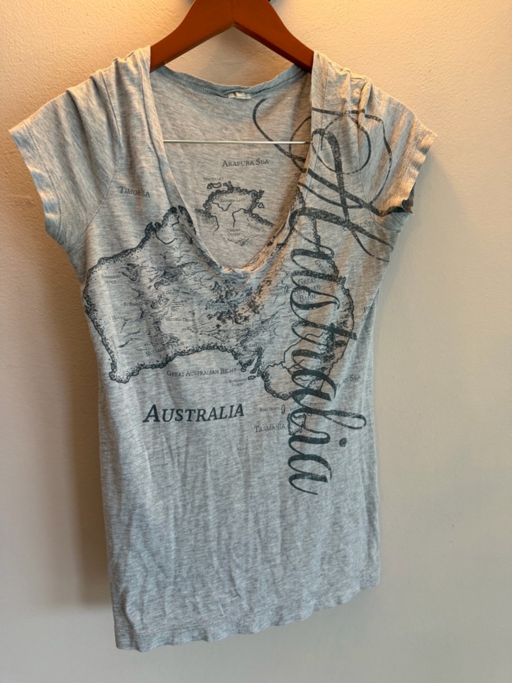 J. Crew Womens Australia Map Graphic T-Shirt Grey V-Neck Cap Sleeve XS